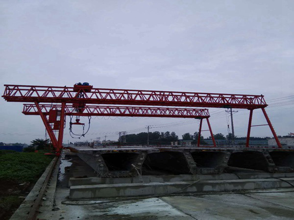 廣東清遠(yuǎn)門式起重機廠家